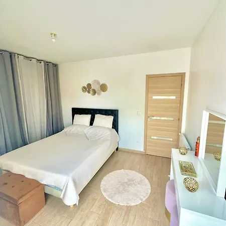 Hotel Superbe A - Mer, Tram Et Commerces A 5min *